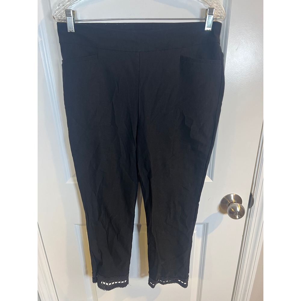 Chico's Women Cropped Pants Eyelet Lace Trim Black Size 1